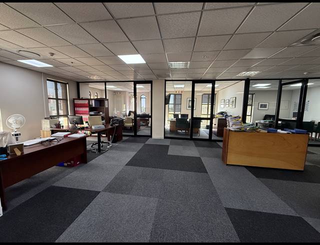 583M² OFFICE TO LET IN ROSEBANK